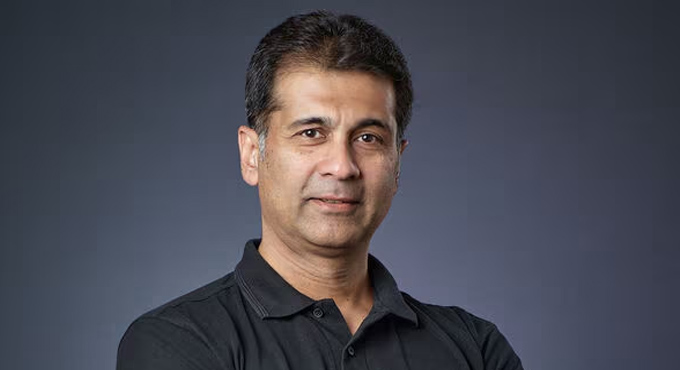 బజాజ్ ఫిన్సర్వ్ బోర్డుకు రాజీవ్ బజాజ్ గుడ్బై Ajiv Bajaj To Step Down From Bajaj Finserv Board
