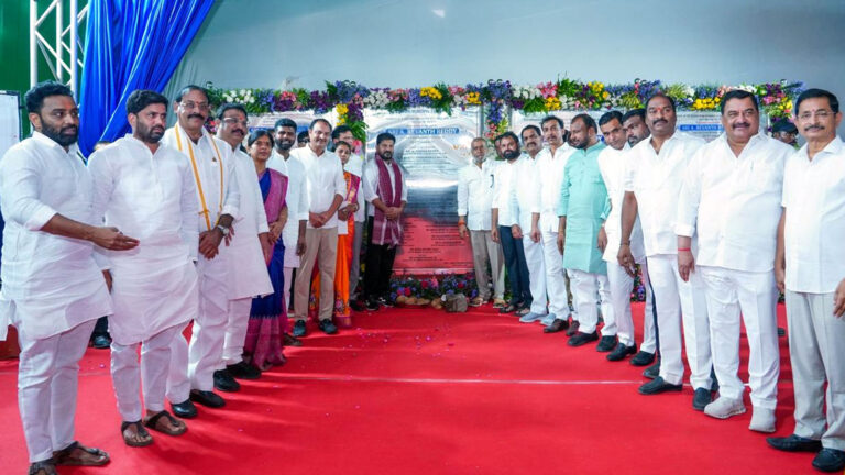 అభివృద్ధిని అడ్డుకుంటే బరాబర్ సంగతి తేలుస్తాం.. కిషన్ రెడ్డిపై సీఎం రేవంత్ రెడ్డి మండిపాటు
