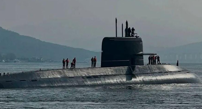 పాక్ నేవీ అమ్ములపొదిలో హంగోర్..! Pakistans First Hangor Class Submarine Arrives In Karachi