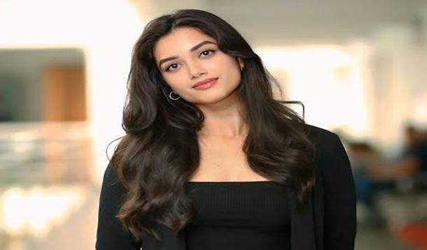 రేటు పెంచేసిన భాగ్యశ్రీ Bhagyashree Hikes Her Fee
