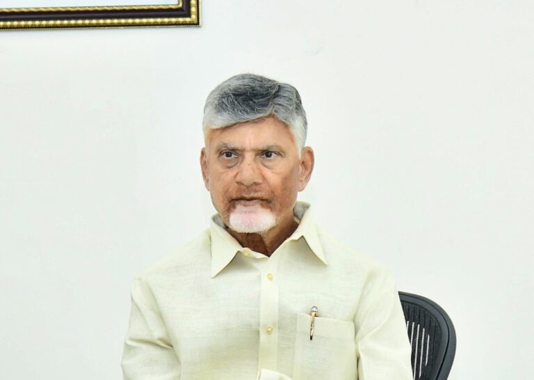 సభ సక్సెస్ పై మంత్రులు, అధికారులకు సిఎం చంద్రబాబు అభినందనలు