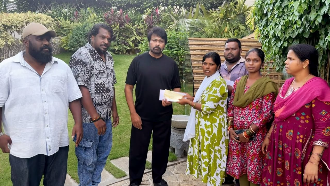 బ్రెయిన్ స్ట్రోక్తో చికిత్స పొందుతున్న నటుడు రమేష్ కుటుంబానికి అండగా నిలిచిన మెగాస్టార్ చిరంజీవి గారు Megastar Chiranjeevi Stood By The Family Of Actor Ramesh Who Is Undergoing Treatment For A Brain Stroke