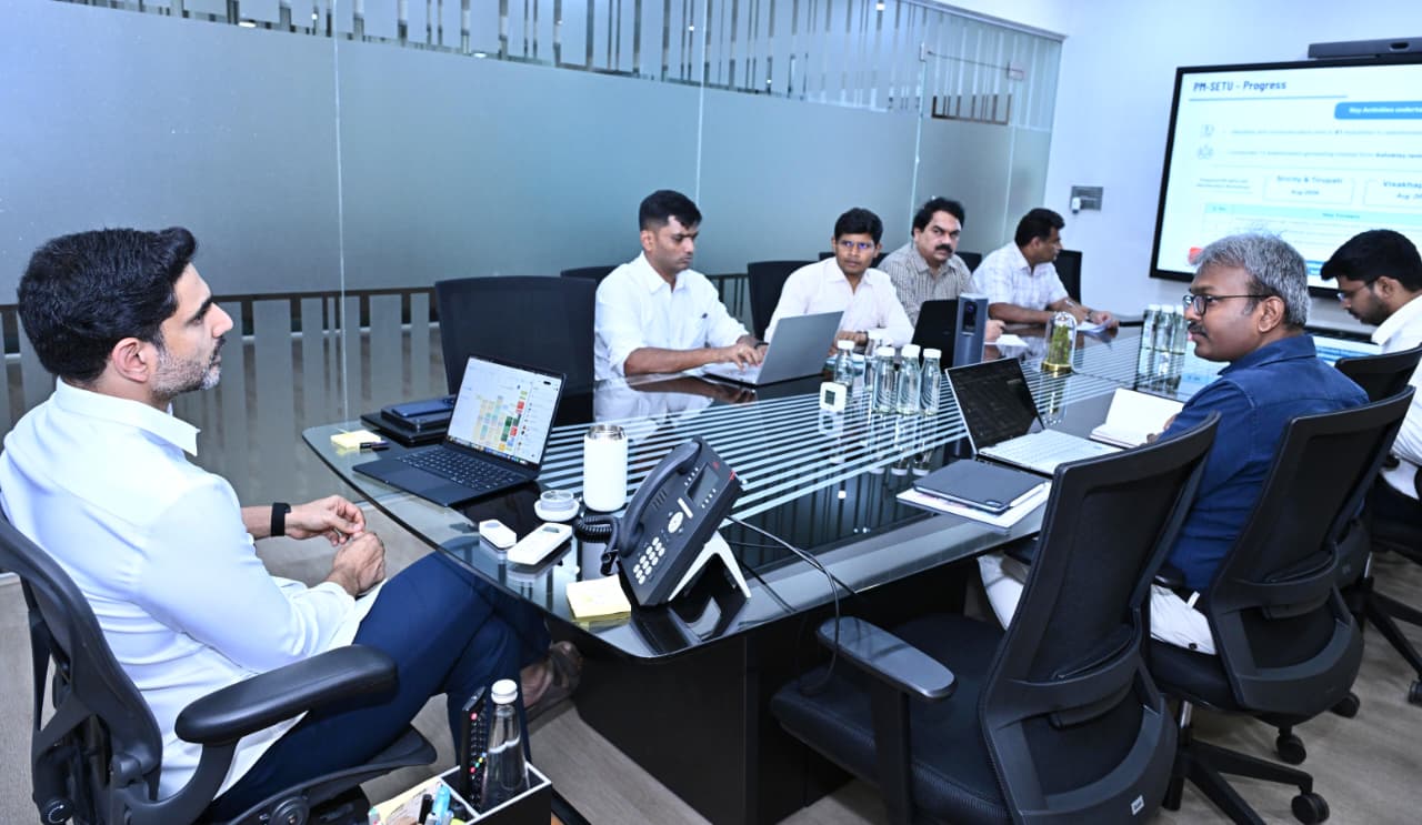 పారదర్శకతంగా అధ్యాపక పోస్టుల భర్తీకి చర్యలు చేపట్టండి : మంత్రి లోకేష్ Take Measures To Fill Teaching Posts Transparently Minister Lokesh