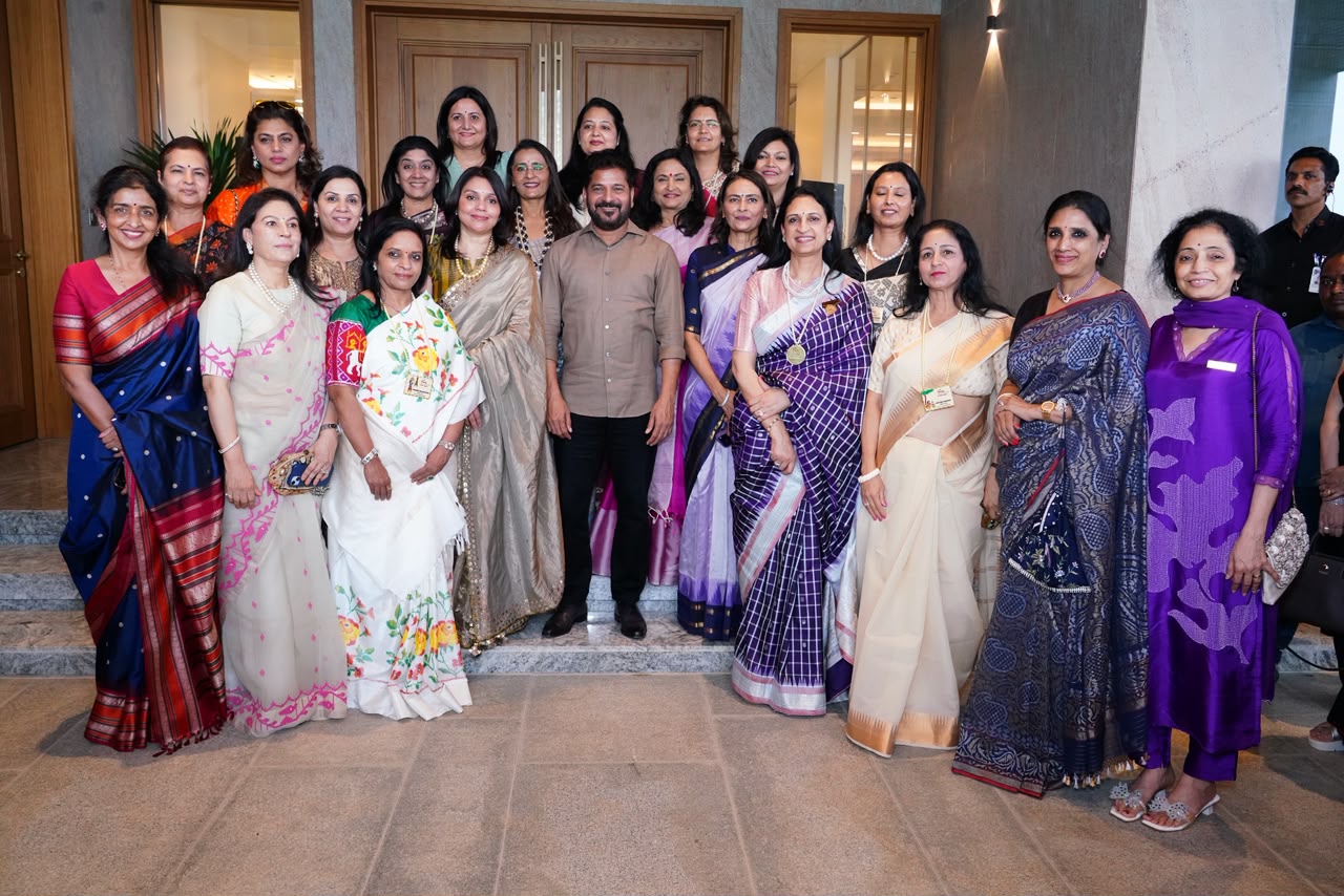 మహిళా శక్తి దీవెనలే మా ప్రభుత్వ బలం : సిఎం రేవంత్ రెడ్డి Cm Revanth Reddy Announces Rs 16000 Crore Loans For Self Help Groups