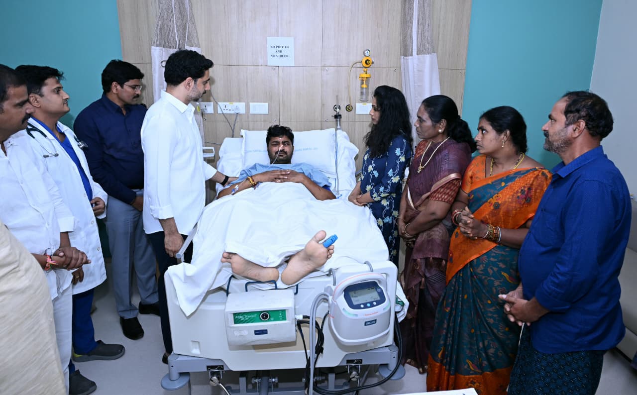 బ్రహ్మం చౌదరిని పరామర్శించిన నారా లోకేష్ Nara Lokesh Visits Brahmam Chowdary Manipal Hospital Full Recovery