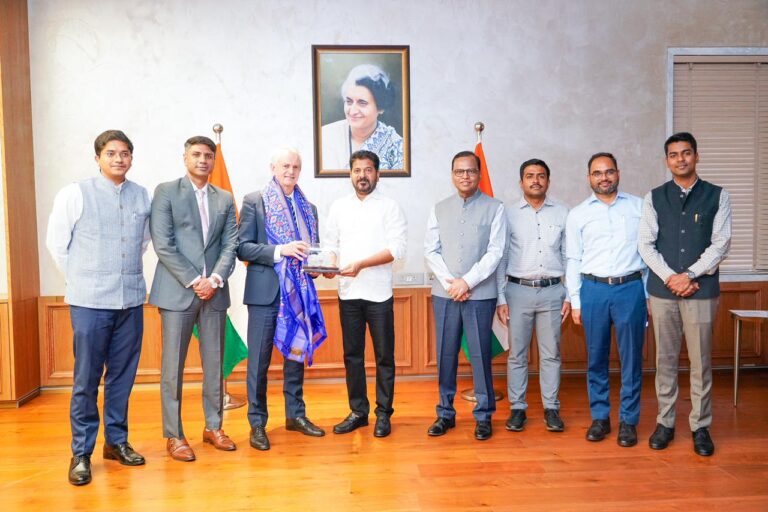 కెనడా హైకమిషనర్ క్రిస్ కూటర్‌తో సీఎం రేవంత్ రెడ్డి భేటీ