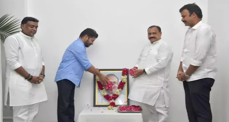 Cm Revanth Reddy Paid Tribute To Jaipal Reddy
