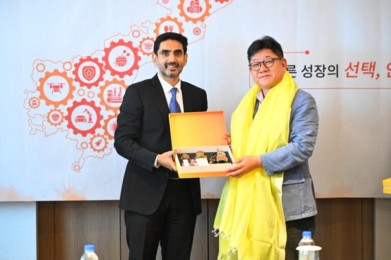 ఏపీలో మైక్రో ఎల్ఈడీ డిస్‌ప్లే మెటీరియల్ హబ్ ఏర్పాటు చేయండి : మంత్రి  లోకేష్