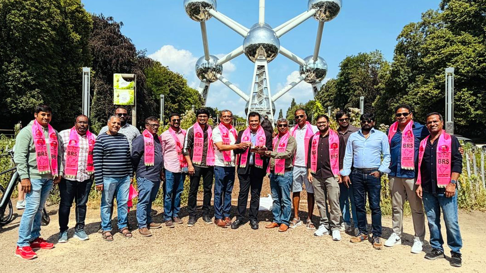 బెల్జియంలో బీఆర్ఎస్ 54వ ఎన్నారై శాఖ ప్రారంభం.. 54th Brs Overseas Chapter Established In Belgium Amid Grand Birthday Celebrations For Ktr