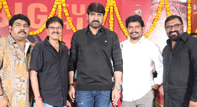 మిస్టర్ మిడిల్ క్లాస్ కు అద్భుతమైన రెస్పాన్స్ వస్తోంది : సక్సెస్ మీట్ లో హీరో శ్రీకాంత్ Mister Middle Class Movie Successmeet
