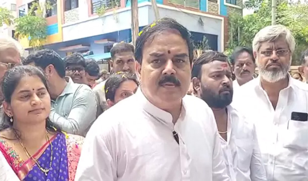 స్థానిక ఎన్నికల్లో జనసేన పోటీ పై.. మంత్రి మనోహర్ కీలక వ్యాఖ్యలు Minister Nadendla Manohar Press Meet In Tenali