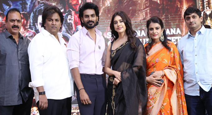 ‘నాగబంధం’ థియేటర్లో ప్రేక్షకుల రియాక్షన్స్ చూస్తుంటే చాలా ఆనందంగా ఉంది. సినిమా హౌస్ఫుల్గా రన్ అవుతోంది: విరాట్ కర్ణ Nagabandham Team Thanks Meet