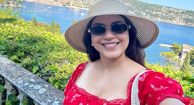 Pelli Choopulu Beauty Ritu Varma Vacationing Abroad