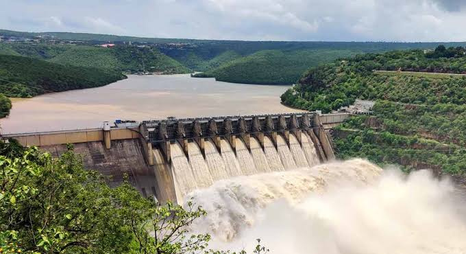 కృష్ణా డెల్టా రైతులకు కృష్ణమ్మ గుడ్ న్యూస్..!