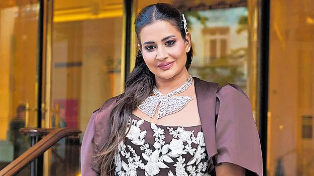 పారిస్ ఫ్యాషన్ వీక్‌లో తళుక్కుమన్న సుధారెడ్డి