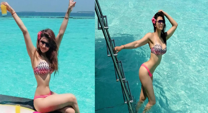 Urvashi Rautela Hot In Bikini