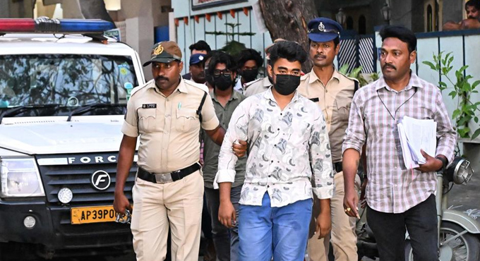 బెజవాడను భయపెడుతున్న ఉగ్ర లింకులు..!