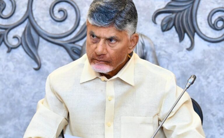 స్థానిక ఎన్నికలపై కొత్త మలుపు.. కోర్టుకు వైసీపీ..