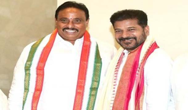 బీఆర్ఎస్ వైపు ఫిరాయింపు ఎమ్మెల్యేల చూపు? Are Defecting Mlas Eyeing The Brs
