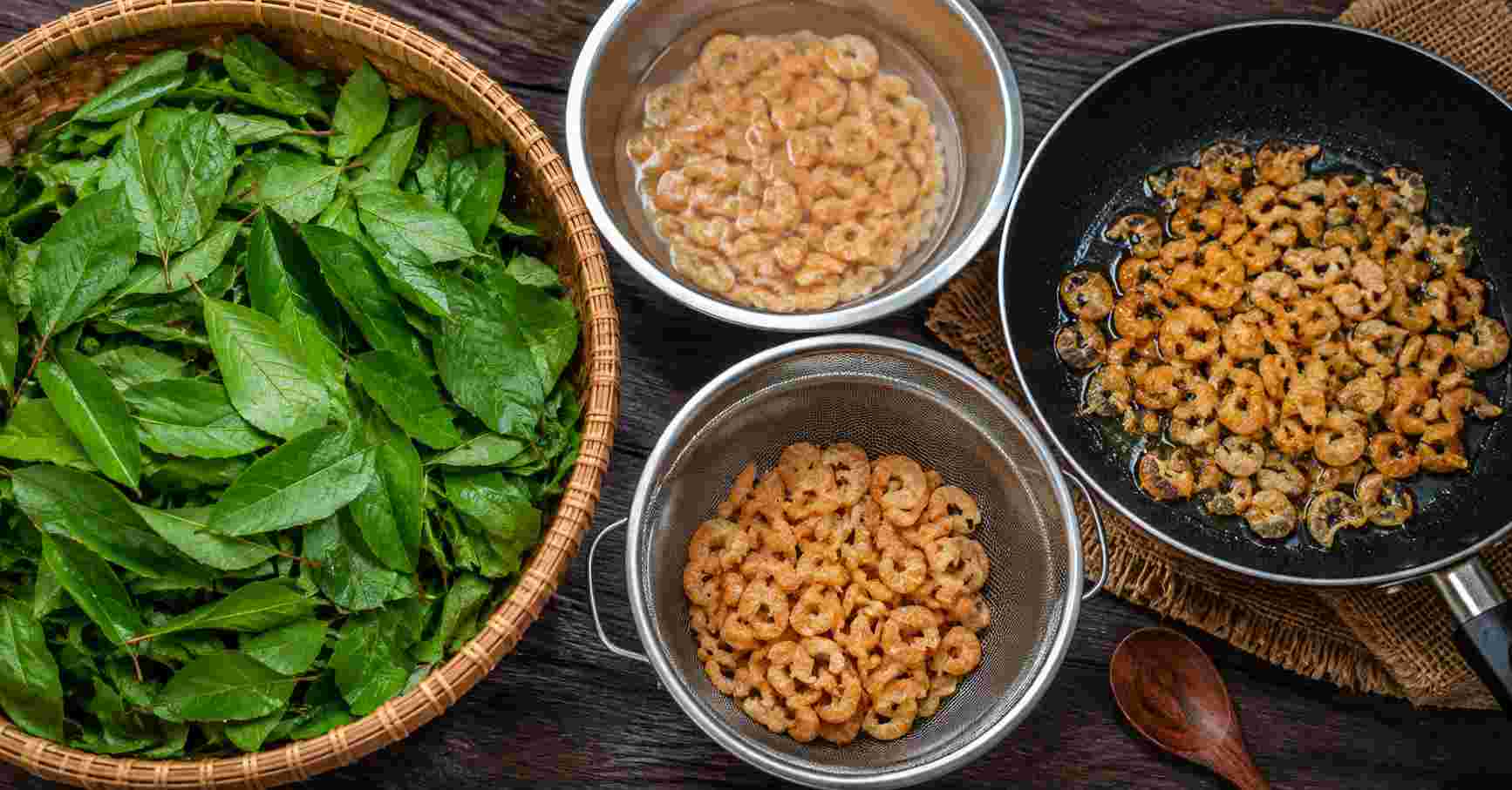Preparation of Gongura-Prawns
