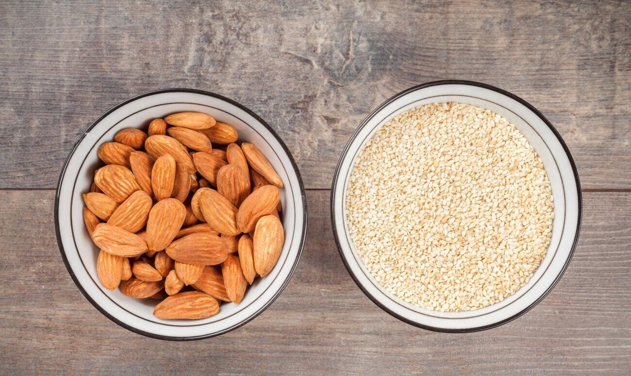 Sesame and almonds