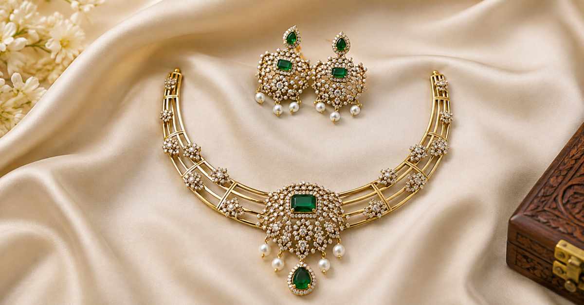 Simple, stylish open-work choker.