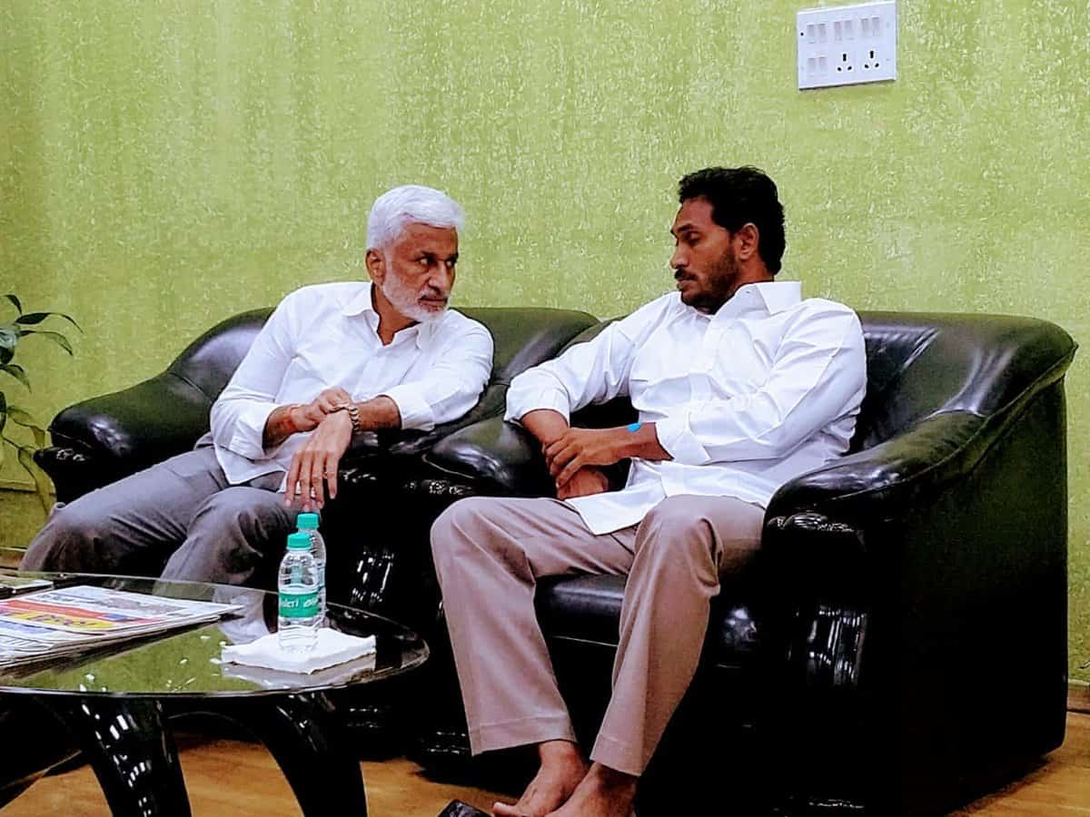 విశాఖ కార్పొరేషన్ పోరులో వైసీపీకి కొత్త సవాల్.. A New Challenge For Ycp In The Visakhapatnam Corporation Battle