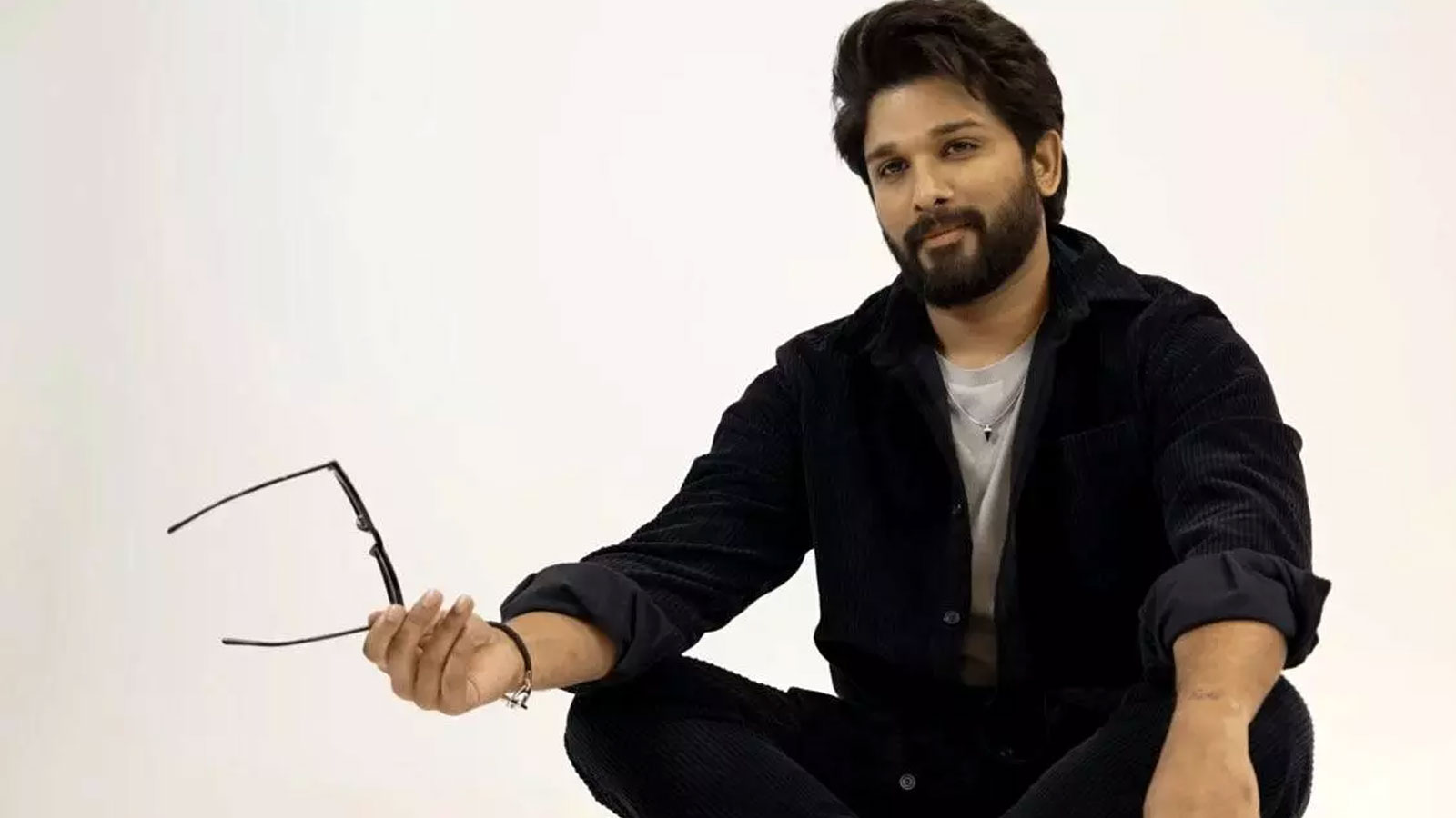 Why Is Allu Arjun Not Working With Telugu Directors? Why Is Allu Arjun Not Working With Telugu Directors