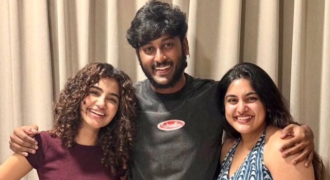 Anupama Parameswarans Special Photos With Nivetha Thomas Go Viral