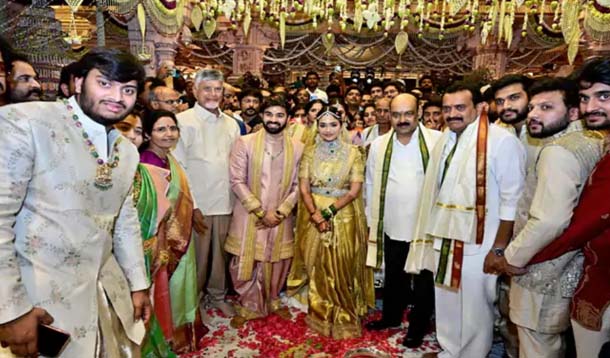 అత్యంత ఘనంగా జరిగిన నిర్మాత బండ్ల గణేశ్ కుమార్తె జనని-సూర్యతేజ వివాహం The Wedding Of Producer Bandla Ganeshs Daughter Janani And Surya Teja Was Celebrated In A Grand Manner