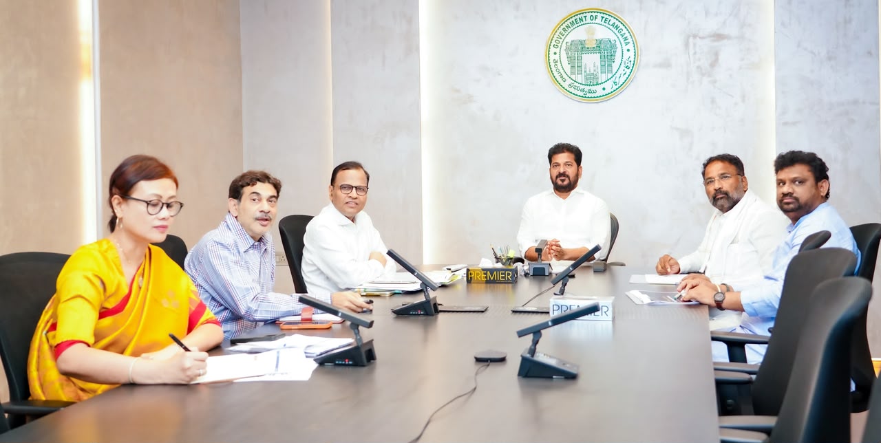 ఖేలో ఇండియా యూత్ గేమ్స్ ప్రతిష్ఠాత్మకంగా నిర్వహించాలి : సీఎం రేవంత్ రెడ్డి Cm Revanth Directs Grand Khelo India Youth Games 2026 Preparations