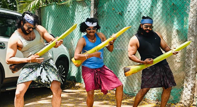 శోభారాణి గరిమెల్ల నిర్మాణంలో కార్తీక్ గరిమెల్ల తెరకెక్కిస్తున్న ‘ముగ్గురు కోతులు’ టైటిల్ సాంగ్ రిలీజ్ Mugguru Kothulu Title Song Released From Shobharani Garimellas Production Directed By Kartik Garimella