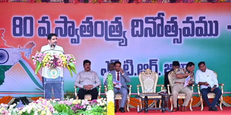 అందరూ కలిసి జరుపుకునే ఒకే ఒక్క పండుగ జెండా పండుగ :  మంత్రి  లోకేష్
