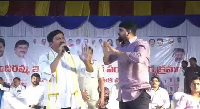 పొంగులేటి, పాడి కౌశిక్ రెడ్డి మధ్య డబుల్ బెడ్‌రూమ్ గొడవ