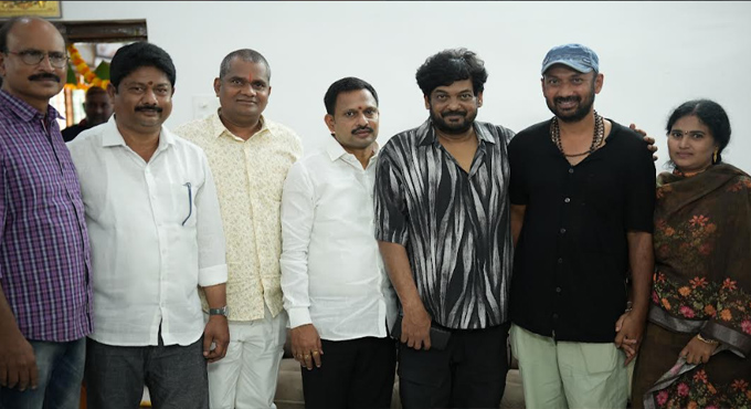 డైరెక్టర్ పూరి జగన్నాథ్ చేతుల మీదుగా “చకోర- లూనార్ లవ్ బర్డ్” మూవీ టైటిల్ మోషన్ పోస్టర్ రిలీజ్ Title Motion Poster Of Chakkora Lunar Love Bird Released By Dashing Director Puri Jaganadh