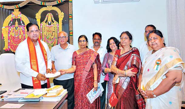 హైదరాబాద్ భక్తులకు పెద్దమనసు… టీటీడీకి భారీ విరాళం Hyderabad Based Devotees Rameswara Rao And Thata Rao Donated One Crore To Ttd Sri Venkateswara Pranadana Trust