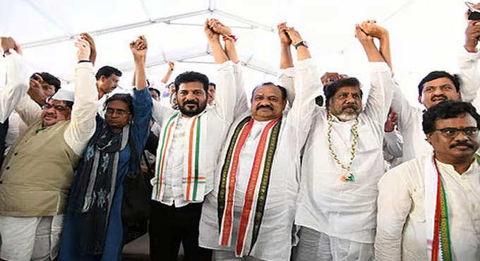 తెలంగాణ కాంగ్రెస్లో ‘డిఫెన్స్’ సంక్షోభం! Congress Vs Brs In Telangana Politics 2