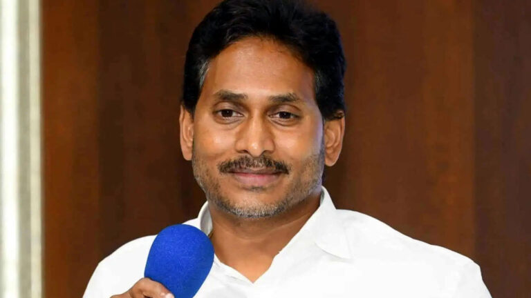 Jagan: ఒకేసారి చెబితే ఓవర్‌డోస్..వైరల్ అవుతున్న జగన్ ప్రెస్ మీట్..