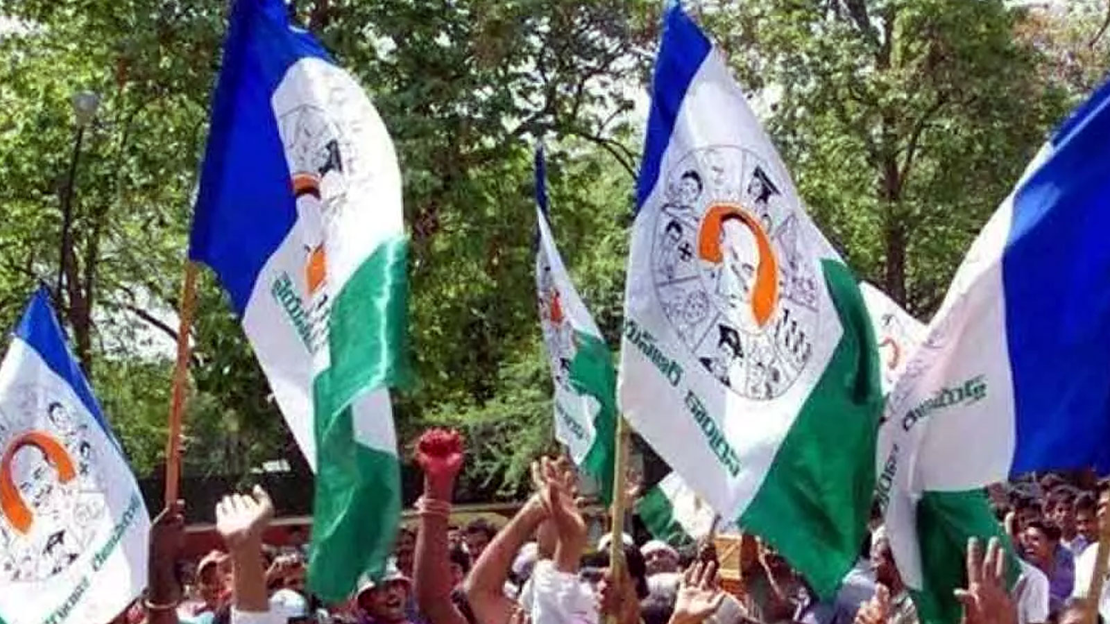 గ్రూప్-1 కేసు చుట్టూ వైసీపీ నేతల్లో పెరుగుతున్న ఆందోళన.. Ysrcp Faces Growing Concern Over Group 1 Investigation