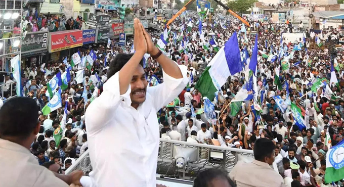 Jagan: కార్యకర్తల అత్యుత్సాహం.. జగన్ ఇమేజ్కు మైనస్ అవుతుందా? Will The Over Enthusiasm Of Party Workers Become A Minus For Jagans Image
