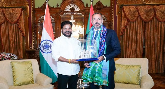 ఎవరీ ప్రిన్స్ రహీమ్ ఆగా ఖాన్ 5..!?