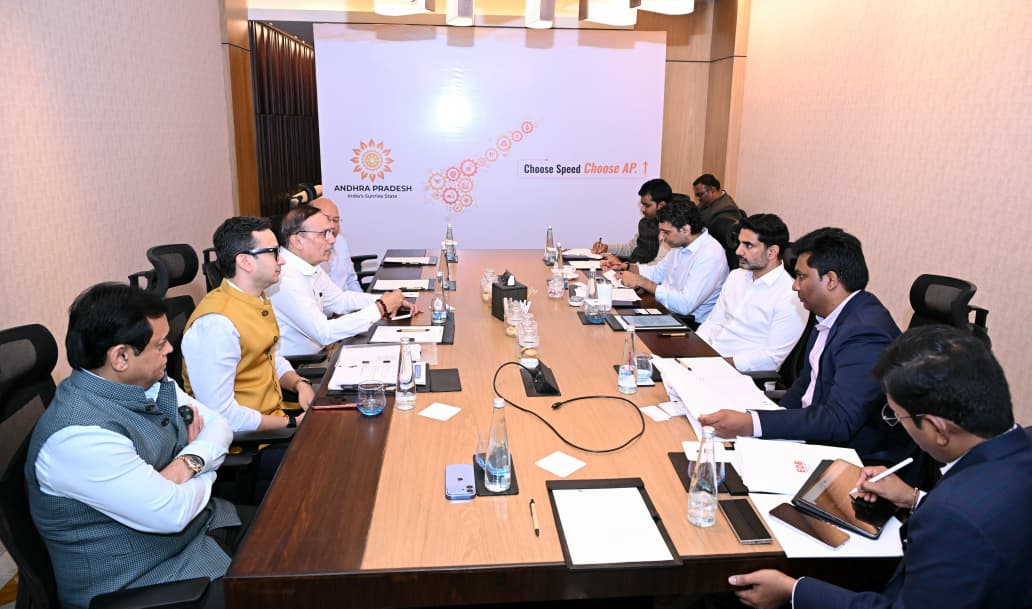 విశాఖలో ప్రి ఫ్యాబ్ నిర్మాణ కేంద్రం ఏర్పాటు చేయండి : మంత్రి లోకేష్ Set Up A Pre Fab Construction Center In Visakhapatnam Minister Lokesh