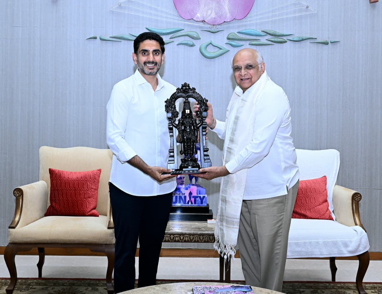 గుజరాత్ ముఖ్యమంత్రి భూపేంద్ర పటేల్ తో మంత్రి నారా లోకేష్ భేటీ Nara Lokesh Meets Gujarat Cm Bhupendra Patel Coast To Coast Corridor Between Two States