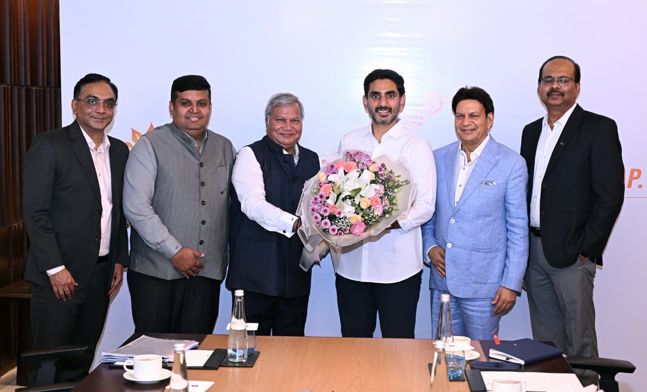 విశాఖపట్నంలో గ్రీన్ ఫీల్డ్ టైర్ల తయారీ ప్రాజెక్టు ఏర్పాటు చేయండి : మంత్రి లోకేష్ Set Up A Greenfield Tyre Manufacturing Project In Visakhapatnam Minister Lokesh
