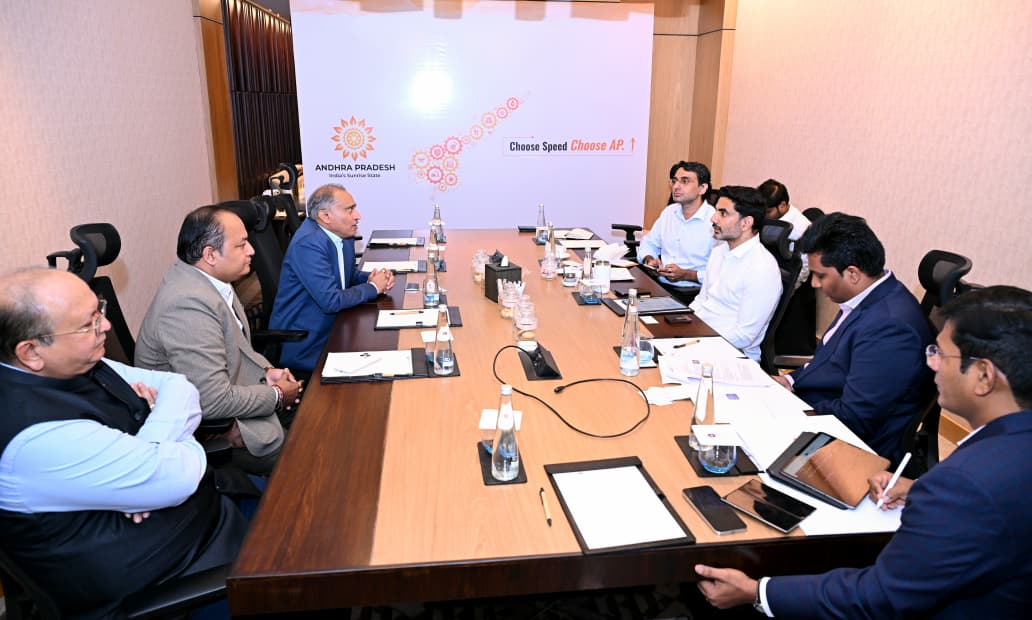 నక్కపల్లిలో బయోసిమిలర్ ప్లాంట్ ఏర్పాటు చేయండి :మంత్రి లోకేష్ Set Up A Biosimilar Plant In Nakkapalli Minister Lokesh