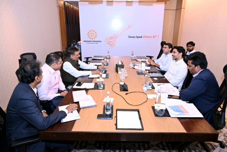 విశాఖ గ్రూప్ ఎండి జిగీష్ భాష్ దోషితో మంత్రి నారా లోకేష్ భేటీ