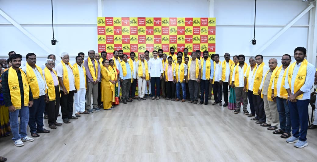 వైసీపీకి షాక్….టీడీపీలో చేరిన మంగళగిరి నియోజకవర్గ వైసీపీ నేతలు Setback For Ycp In Mangalagiri