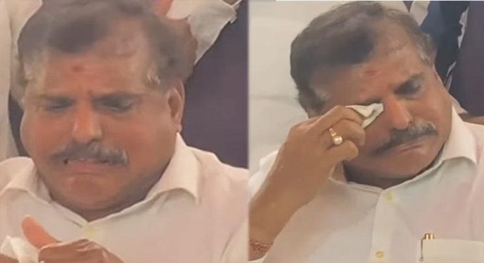 బొత్సాకు బాధా..? భయమా..? కన్నీళ్ళ వెనుక స్టోరీ ఇదే..! Is It Distress Or Fear For Botsa Here Is The Story Behind The Tears