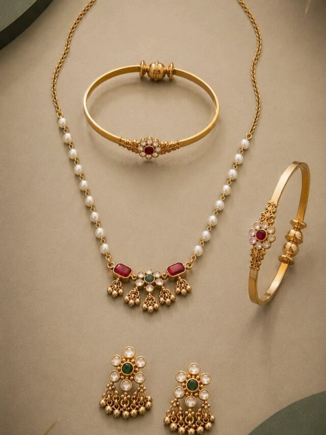 రోజూ ధరించేందుకు పర్ఫెక్ట్.. ఈ Simple Gold Jewellery Designs చూడండి!