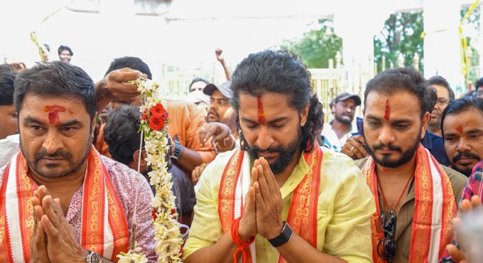 Nani And The Paradise Team Visit Medarams Sammakka Saralamma